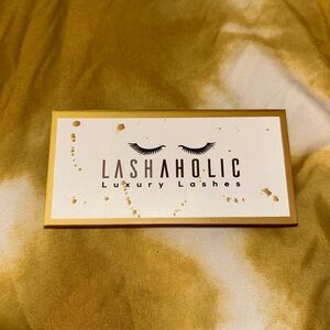 Lashaholic Luxury Lashes